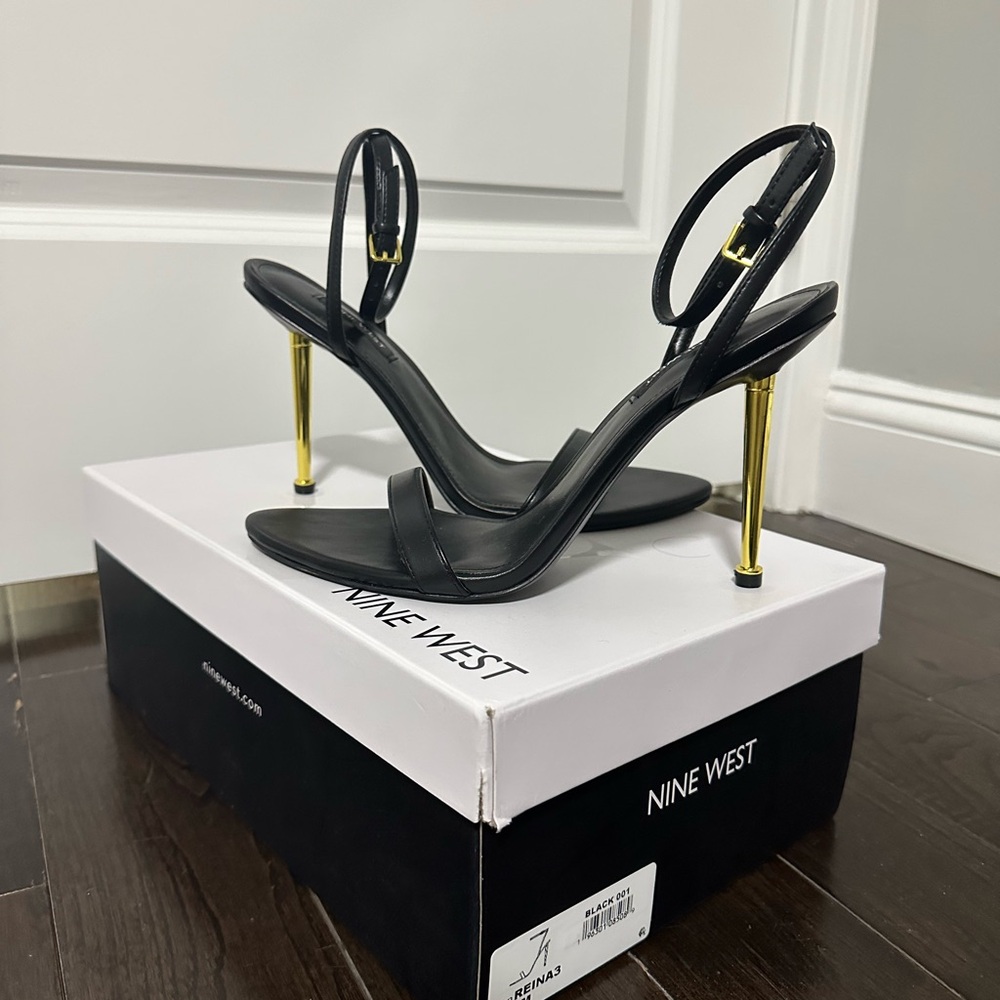 Nine West  Reina Ankle Strap Sandals size 8.5 (WORN ONCE)